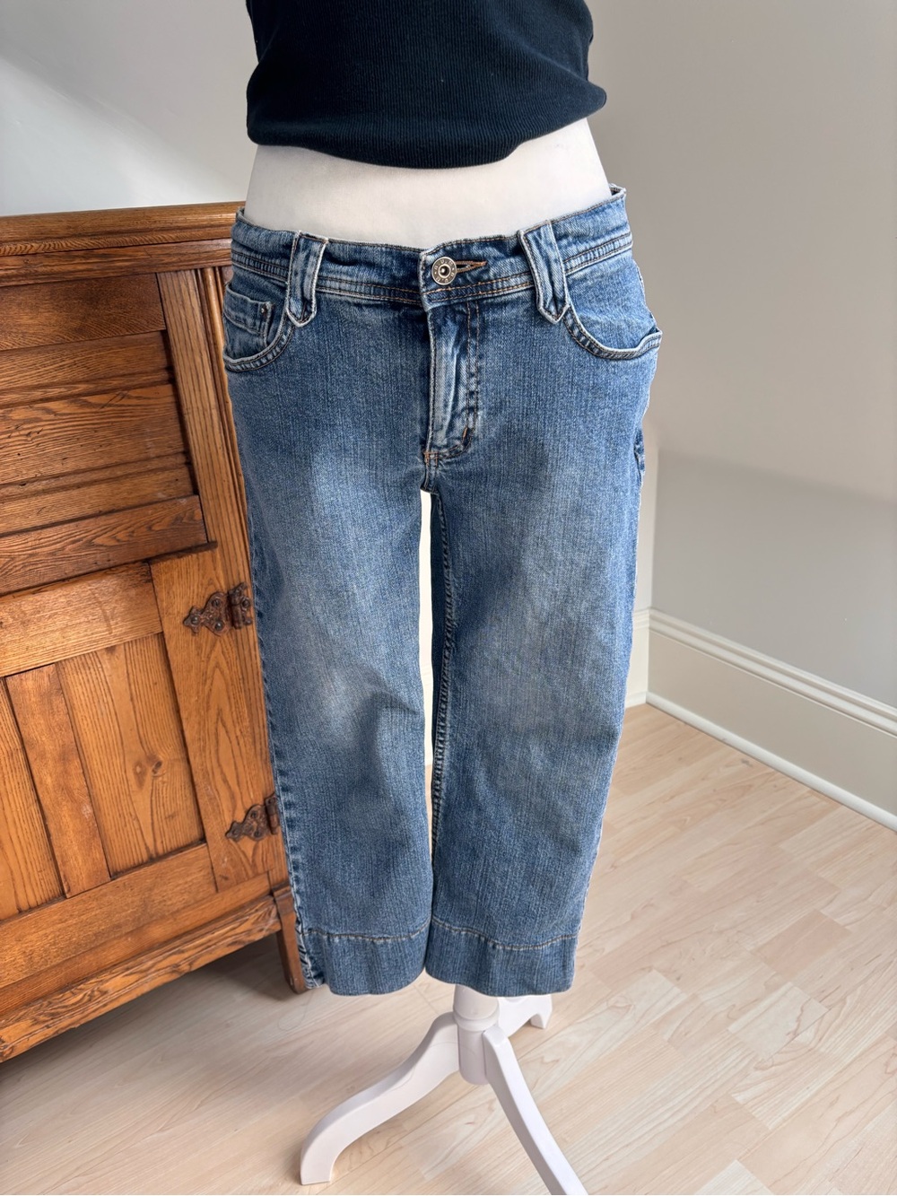 BUM Equipment Denim Capris 💙